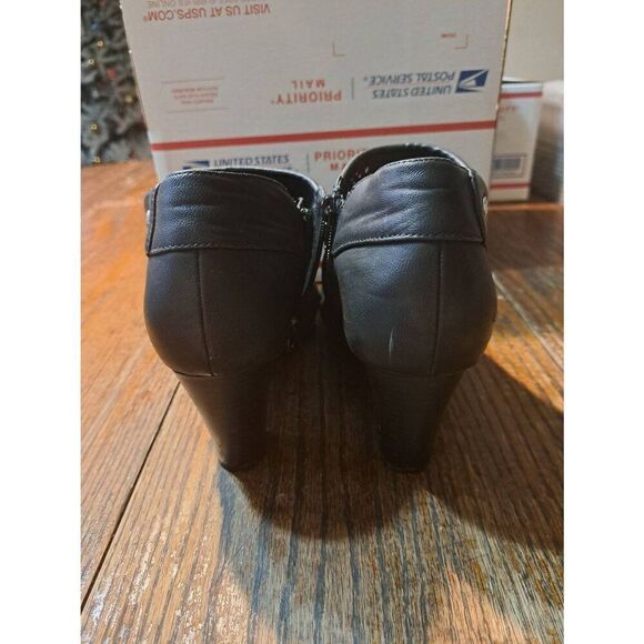 9M Giani Bernini Black Cut Out Perforated Open Toe Chunky Heel Shoes - Picture 4 of 9